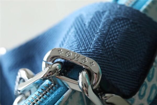 LV Coussin PM High Shiny Alligator Light Blue For Women,  Shoulder And Crossbody Bags 10.2n/26cm LV?