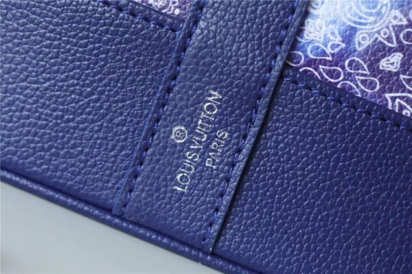 LV Randonee Messenger Monogram Stripes Blue For Men, Bags, Shoulder And Crossbody Bags 10.4in/26cm LV?