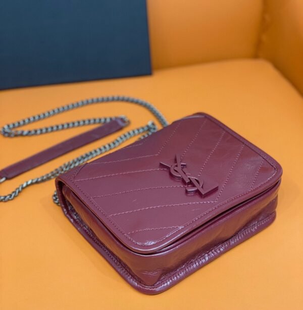ac83acfa YSSL Niki Wallets On Chain Burgundy For Women 7.5in/19cm
