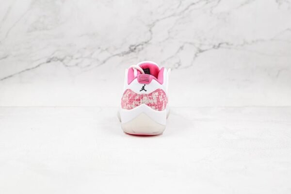 AIR JORDAN 11 RETRO LOW PINK SNAKESKIN WHITE/WATERMELON/BLACK