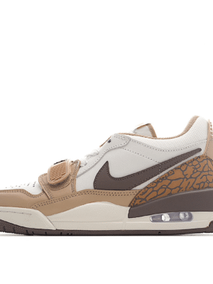 AIR JORDAN 11 "White/Brown"