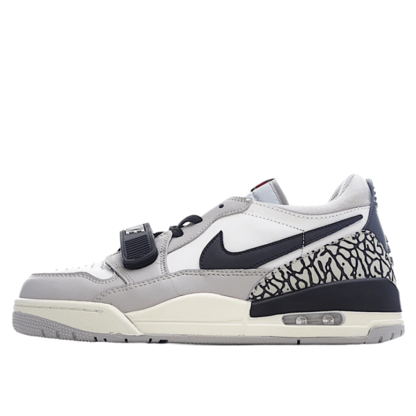 air-jordan-11-whitegrey-110190 AIR JORDAN 11 "White/Grey"