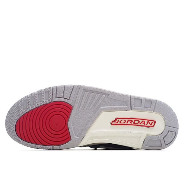 air-jordan-11-whitegrey-802682 AIR JORDAN 11 "White/Grey"