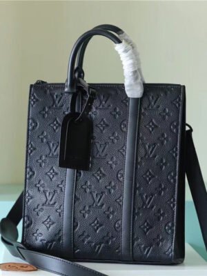 LV Sac Plat Cross Taurillon Black For Men, Bags, Shoulder And Crossbody Bags 28.5in/11.2cm LV M59960