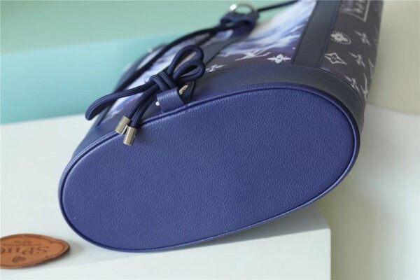 LV Randonee Messenger Monogram Stripes Blue For Men, Bags, Shoulder And Crossbody Bags 10.4in/26cm LV?