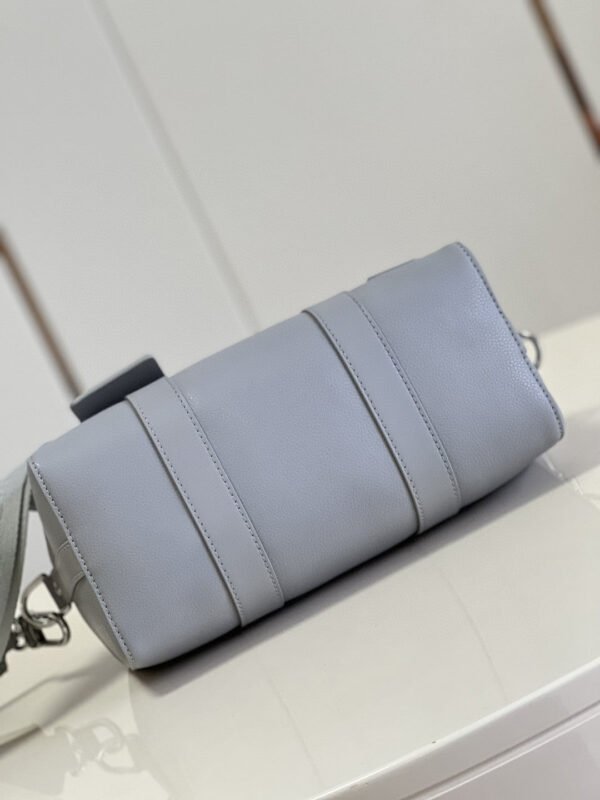 c4f8371d LV City Keepall Grey Aerogram For Women, WoBags, Crossbody Bags 10.6in/27cm LV M59328