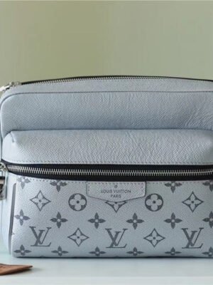 LV Outdoor Messenger Bag Monogram/Taiga Gunmetal Grey For Men, Bags, Shoulder And Crossbody Bags 10.2in/26cm LV M30830