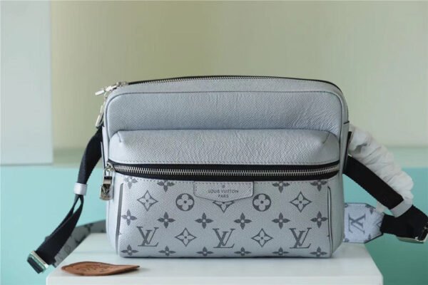 c6e6ac9b LV Outdoor Messenger Bag Monogram/Taiga Gunmetal Grey For Men, Bags, Shoulder And Crossbody Bags 10.2in/26cm LV M30830