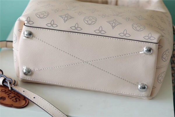 LV Why Knot MM Mahina Light Pink For Women,  Shoulder And Crossbody Bags 13.4in/34cm LV?