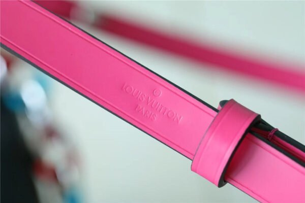 ouis Vuitton Twist MM Epi Black For Women,  Shoulder And Crossbody Bags 9.1in/23cm LV?