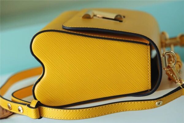 LV Twist MM Epi Sunflower Yellow For Women, Women¡¯s Bags, Shoulder And Crossbody Bags 9.1in/23cm LV M59888