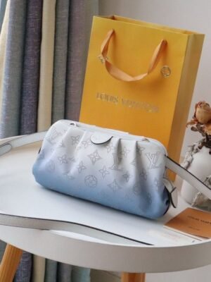 LV Scala Mini Pouch Mahina Gradient Blue For Women, Women¡¯s Bags, Shoulder And Crossbody Bags 9.1in/23cm LV M80497