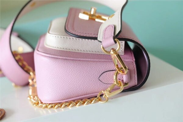 ce574ea5 LV Lockme Tender Pink For Women, Women¡¯s Handbags, Shoulder And Crossbody Bags 7.5in/19cm LV?