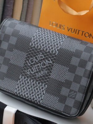 LV Studio Messenger Damier Graphite Gray For Men, Bags, Shoulder And Crossbody Bags 9.3in/25.3cm LV N50013