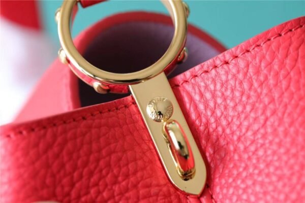 d5acb4df LV Capucines MM Taurillon Red For Women, Women¡¯s Bags, Shoulder And Crossbody Bags 12.4in/31.5cm LV?