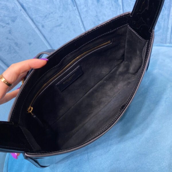 YSSL Le 5 ¨¤ 7 Hobo Bag In Smooth Noir For Women 9in/23cm YSL 6572280UF0W1000