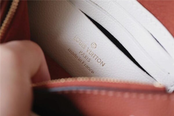 LV Mylockme Chain Pochette Brown / Quartz White For Women,  Shoulder and Crossbody Bags 7.5in/19cm LV?