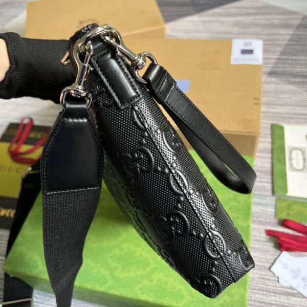 gg Embossed Medium Messenger Bag?Black gg Embossed For Men 12in/31cm gg 696009 1W3CN 1000