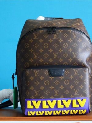 LV Discovery Backpack Monogram Canvas With LV Rubber Signature Appliqué For Fall, Bags 40cm LV M57965