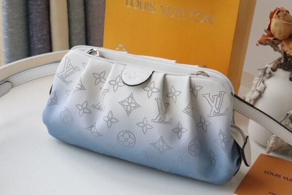 LV Scala Mini Pouch Mahina Gradient Blue For Women, Women¡¯s Bags, Shoulder And Crossbody Bags 9.1in/23cm LV M80497
