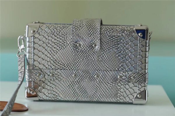 LV Petite Malle High Shiny Alligator Silver For Women,  Shoulder And Crossbody Bags 7.9in/20cm LV?