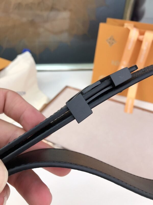 Luxury  LUV  BELTS 007