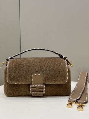 FI Baguette Beige Sheepskin Bag For Woman 27cm/10.5in 8BR600AH96F1F7O
