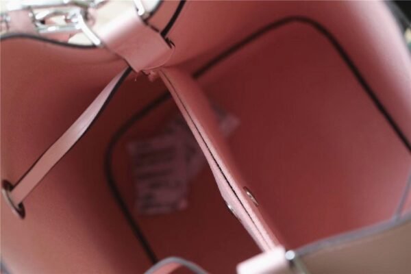 LV NeoNoe BB Epi Beige For Women,  Shoulder And Crossbody Bags 7.9in/20cm LV?