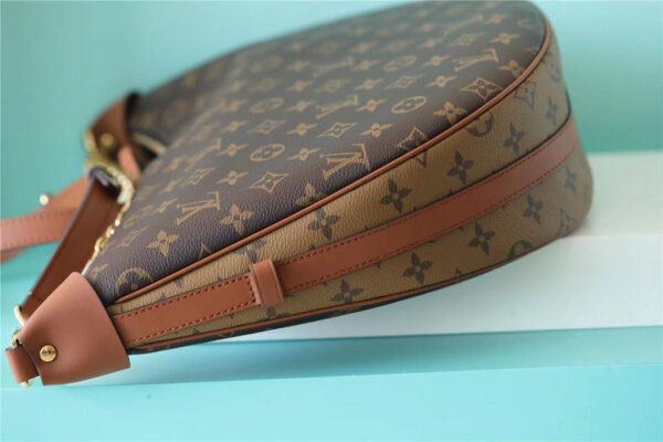 LV Loop Monogram Canvas By Nicolas Ghesquiere For Women,  Shoulder And Crossbody Bags 23cm/9.1in LV?