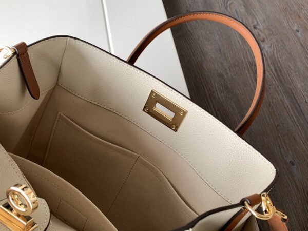 ffaf8694-1 LV On My Side MM Tote Bag Monogram Tufting On Nappa Softy For Women, Shoulder Bags 12in/31cm Galet Grey LV M53825