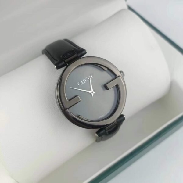 GUCCI INTERLOCKING WATCH BLACK DIAL 29MM YA133501