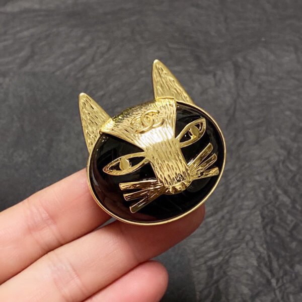 18K CC Cat Brooch