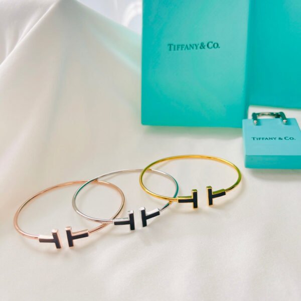 18K T Black Bracelet