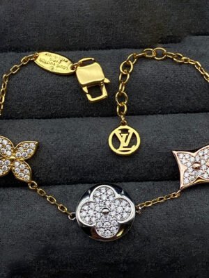 18K Louis Idylle Blossom Monogram Bracelet