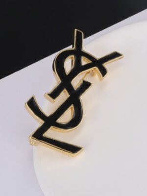 18K Saint Classic Brooch