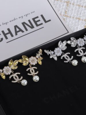 18K CC Flower Crystals Earrings