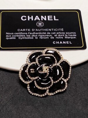 18K CC Black Flower Brooch