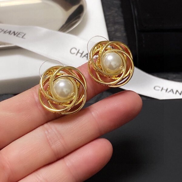 18K CC Pearl Earrings