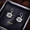 18K Triomphe Daisy Earrings