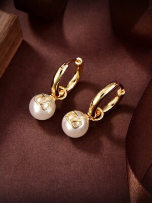 18K Vlogo Pearl Earrings