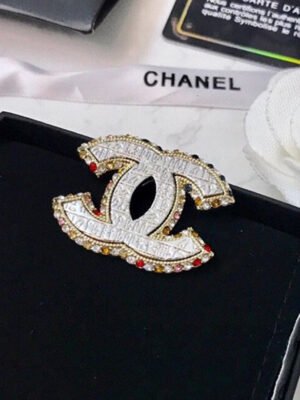 18K CC Diamonds Brooch