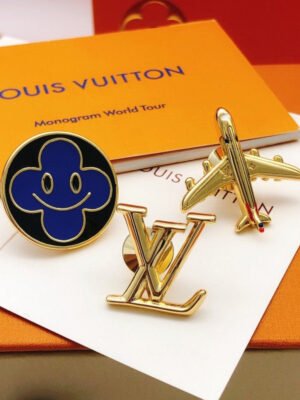 18K Louis Plane Brooch