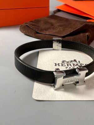 18K Belt Black H Bracelet