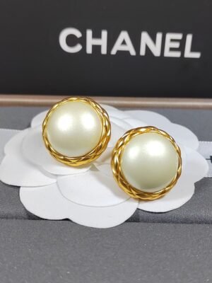 18K CC Round Pearl Earrings
