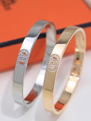 18K H Diamonds Bracelet