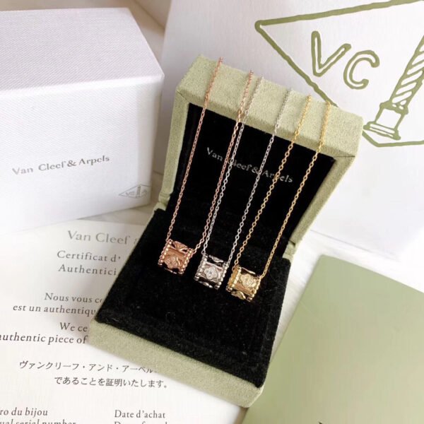 18K Rose Gold Perl¨¦e Clovers Pendant Necklace