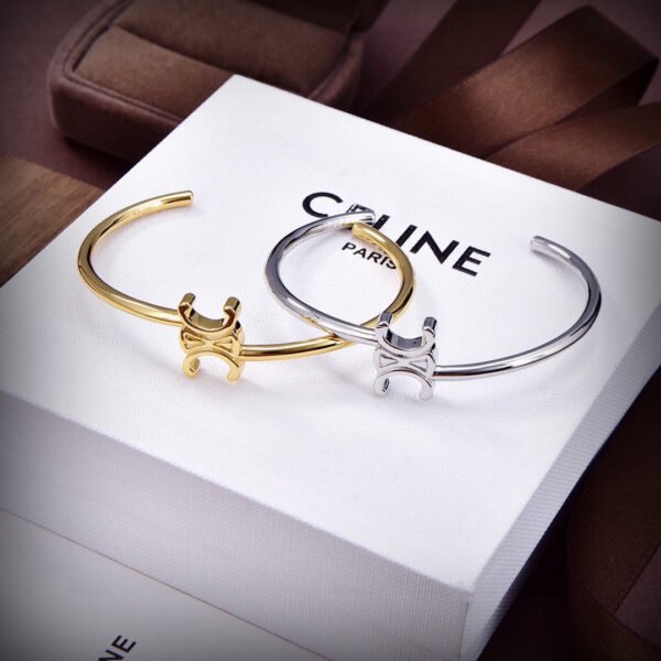 18K Triomphe Asymmetric Bracelet