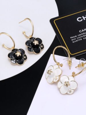 18K CC Flower Earrings