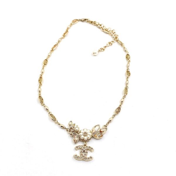 18K CC Flowers Diamonds Necklace