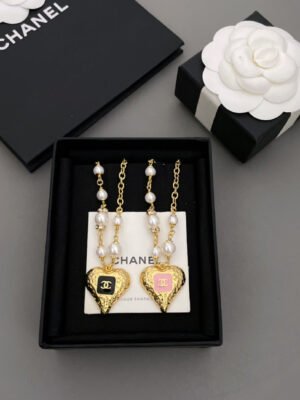 18K CC Pearls Chain Necklace